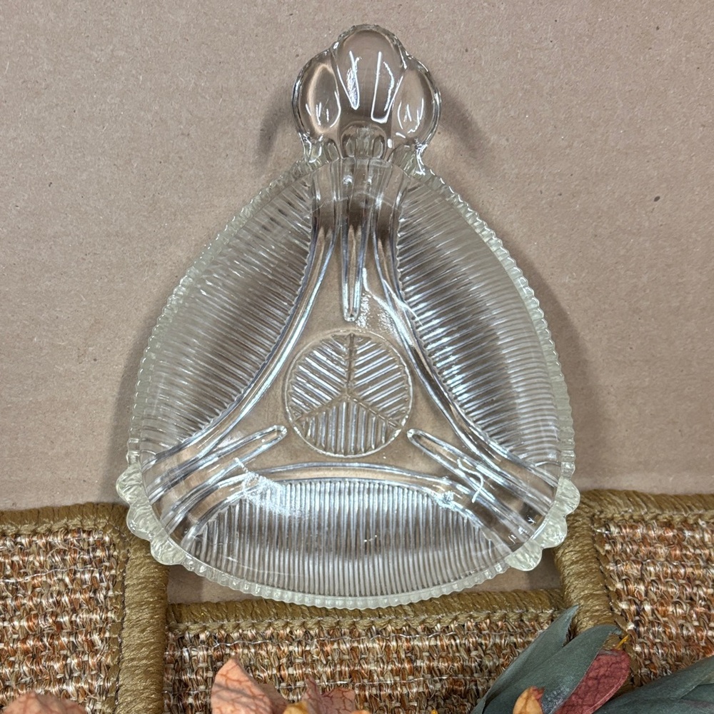 Vintage Hazel Atlas glass dish filigree triangle peace ridged design antique
